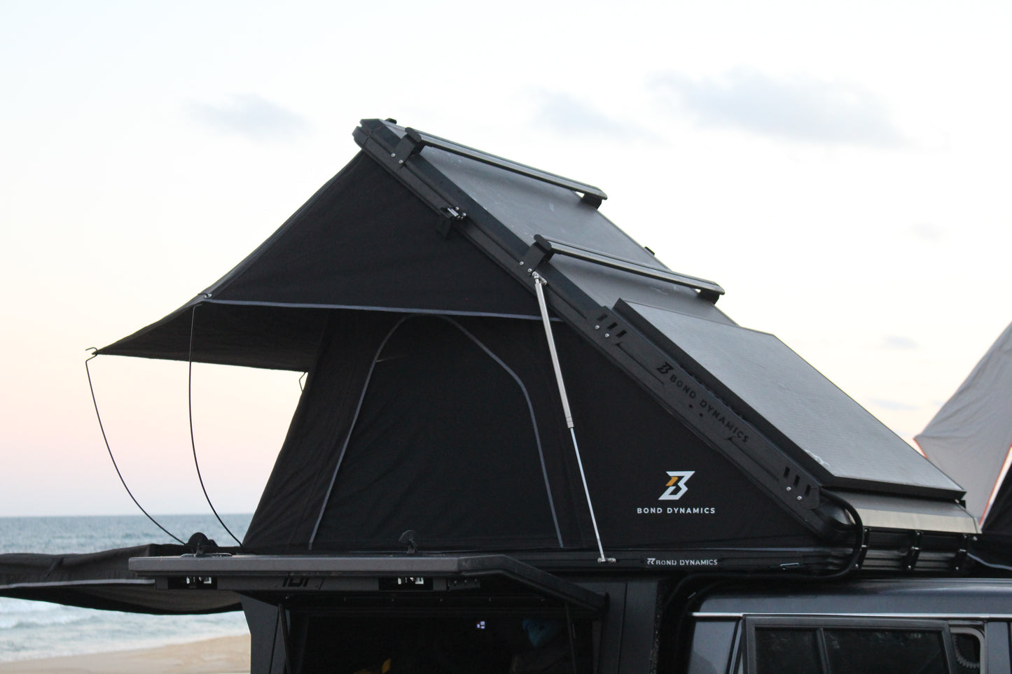 Dynamic Rooftop Tent