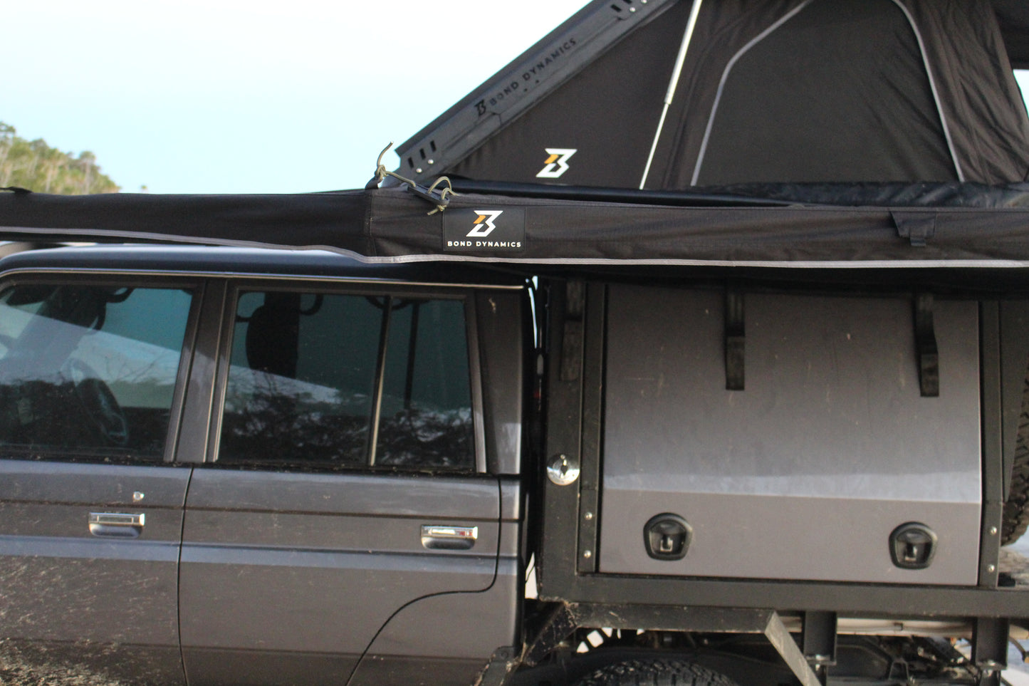 270 Freestanding Awning